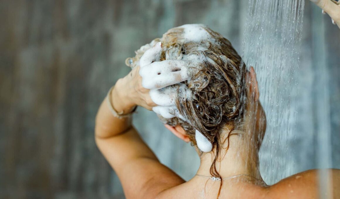 shampoo for oily dandruff scalp